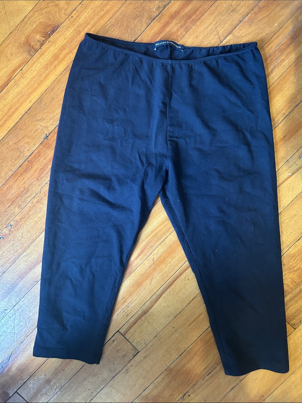 Brandy Melville NAVY Tilly Capri Leggings